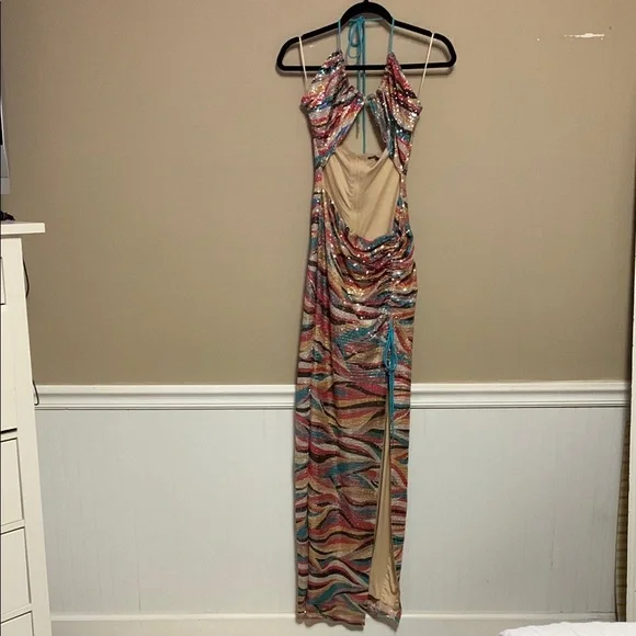 hunter green long sleeve dress Hunter Green V-Neck Maxi Dress With Long Sleeve And Slit
